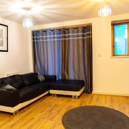 شقة 1 Bed - Sleeps 2 - 7 Min Walk To Hackney Station لندن المظهر الخارجي الصورة